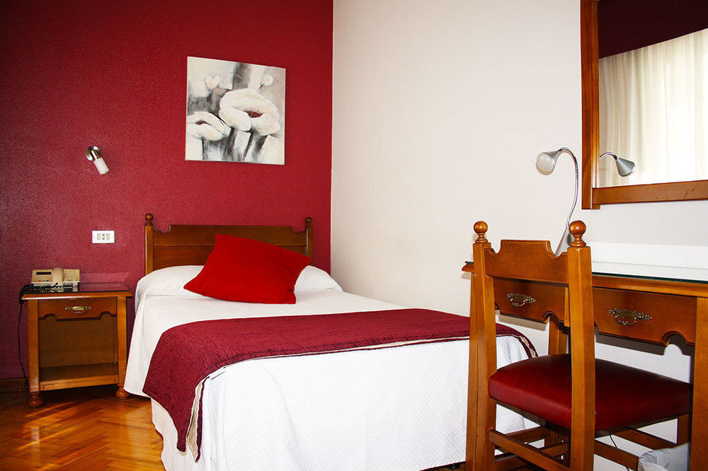 Hotel Altiana Ourense Exterior foto