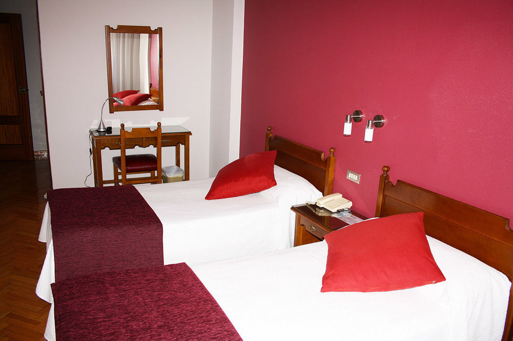 Hotel Altiana Ourense Exterior foto
