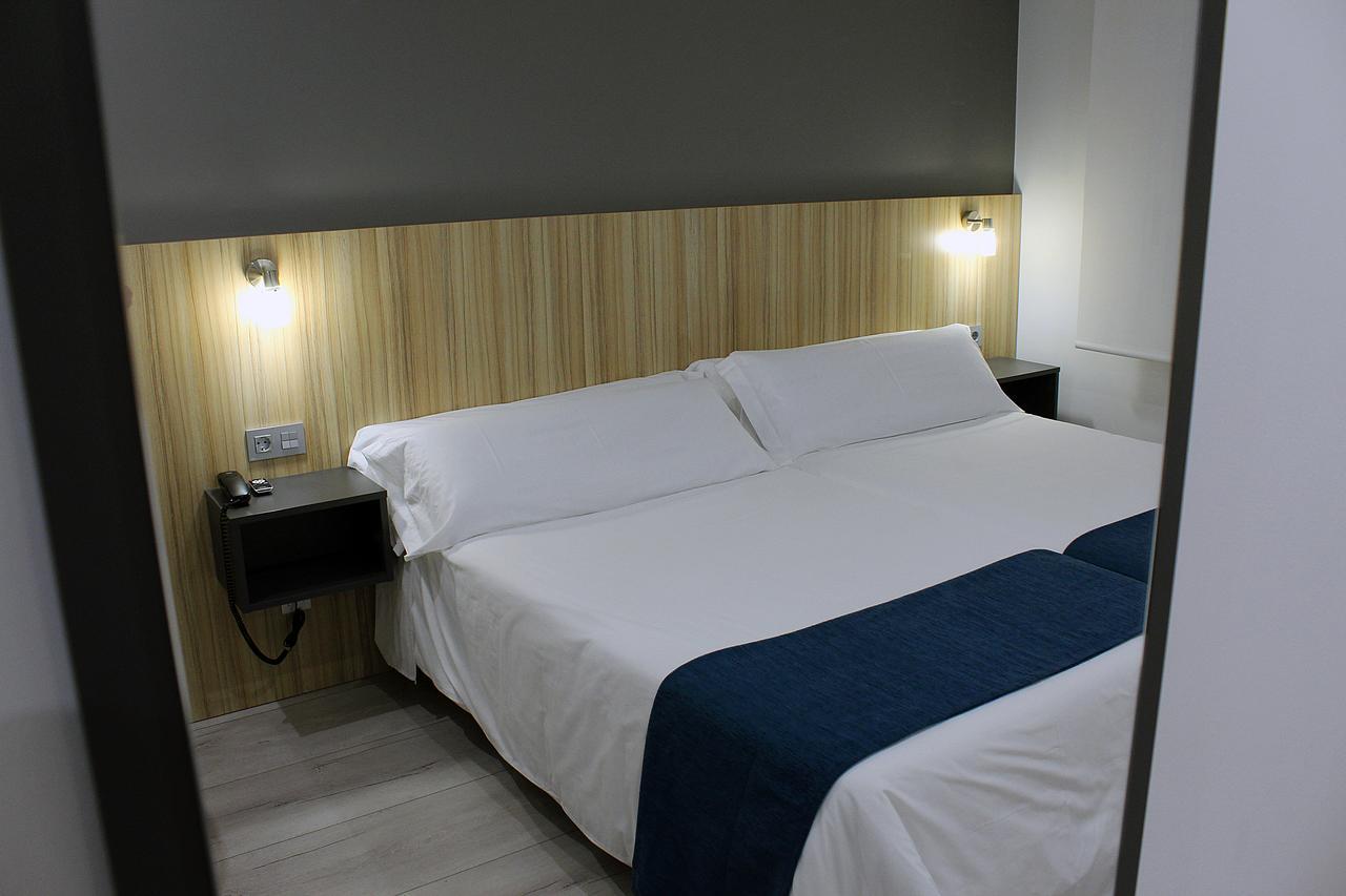 Hotel Altiana Ourense Exterior foto